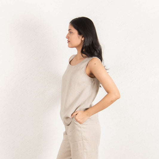 Sleeveless bell linen top