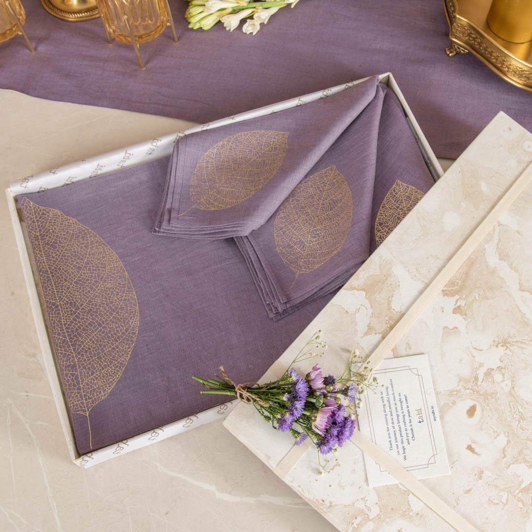 Mokotua Table Linen Amethyst Smoke Gift Set