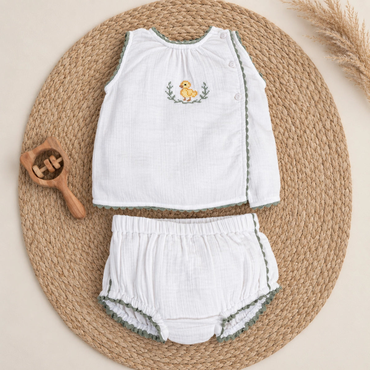 Little Duck Embroidered Set