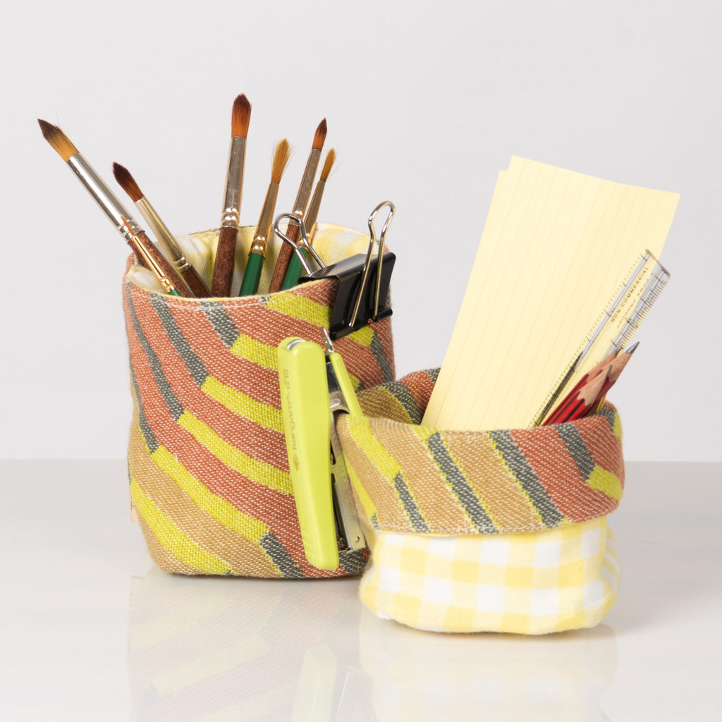 Adelaide reversible pen holder