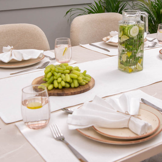 Shannon white table linen set