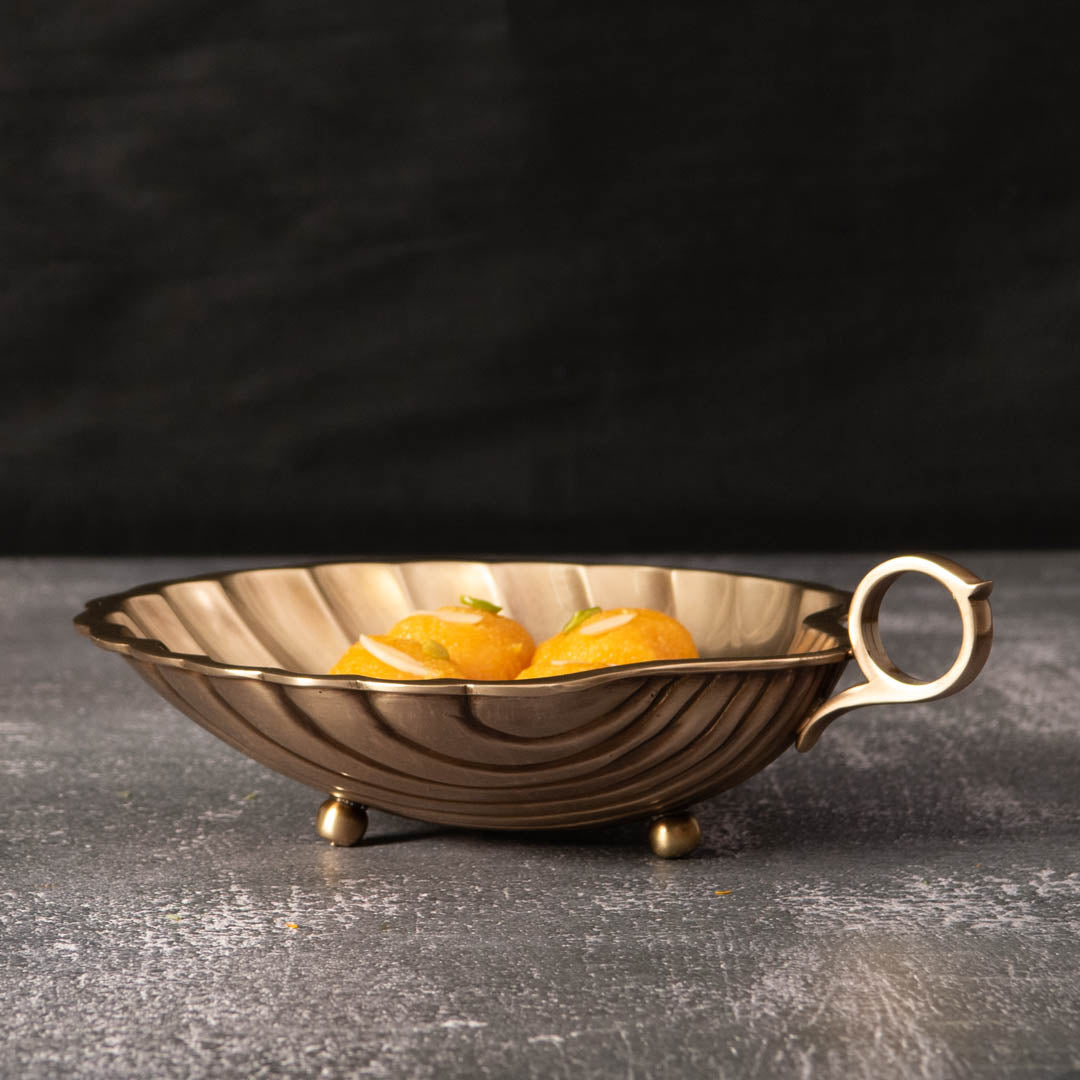 Uraiyur Brass Shell Bowl Large