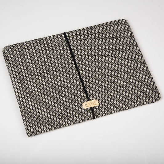 Laptop sleeve