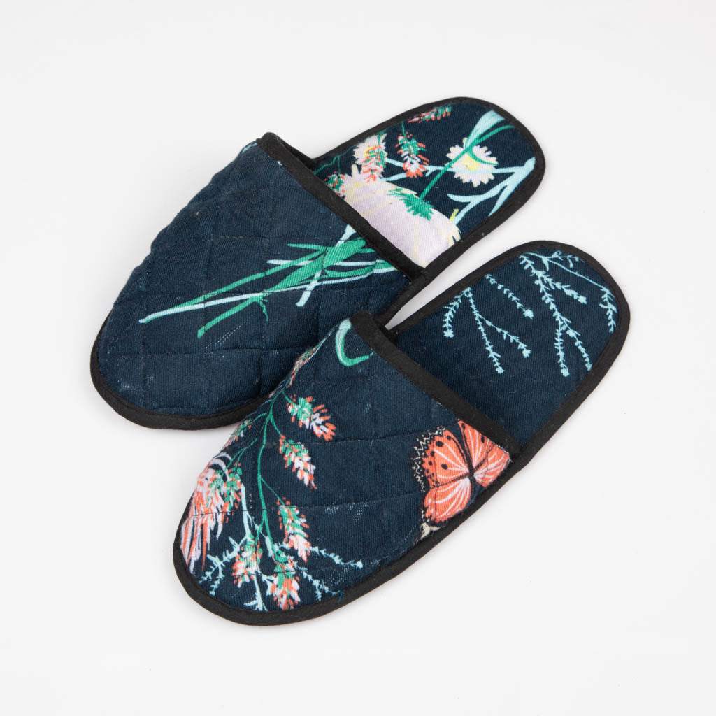 Indoor fabric slippers