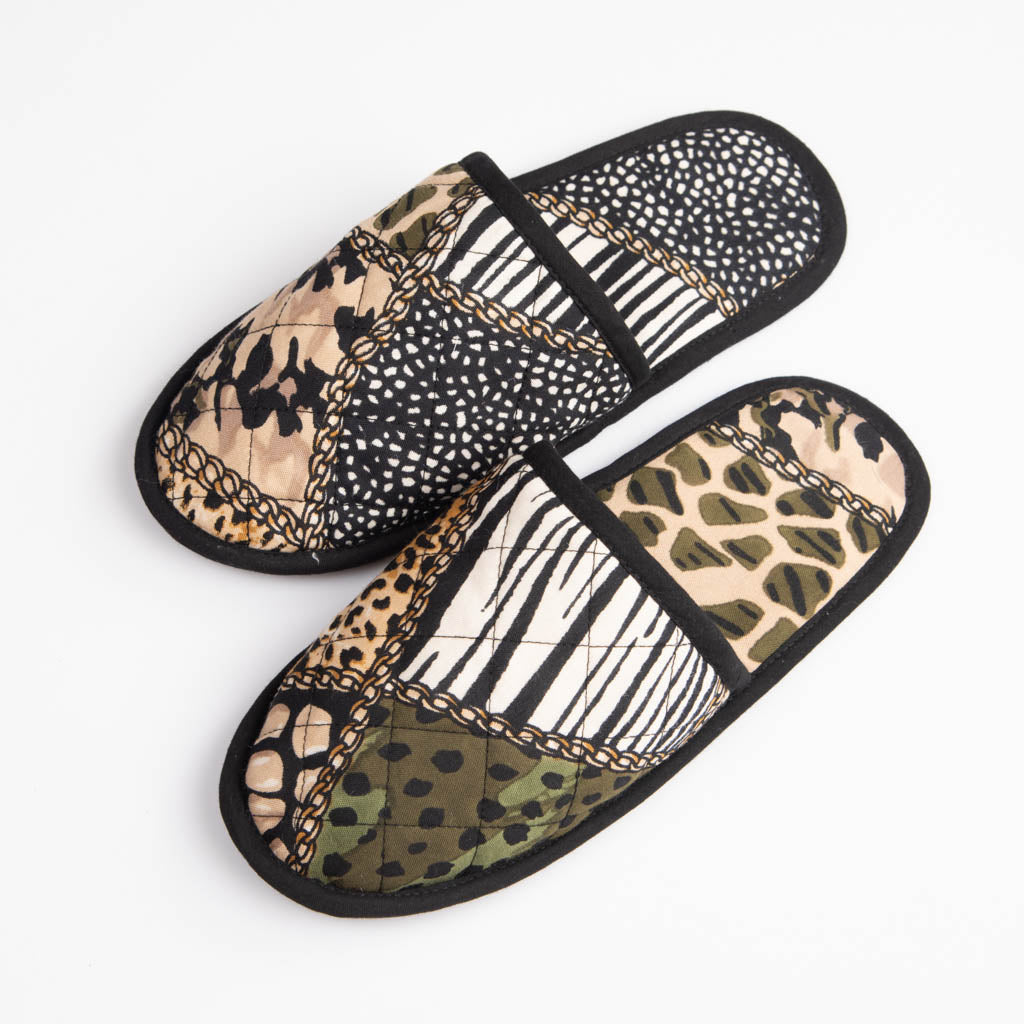 Indoor fabric slippers