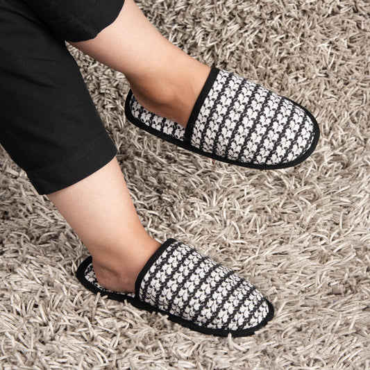 Indoor fabric slippers