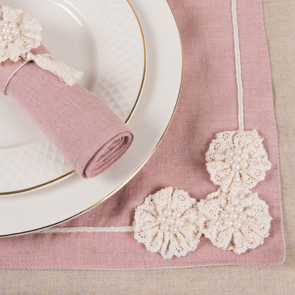 Dusty rose table linen set with crochet flowers