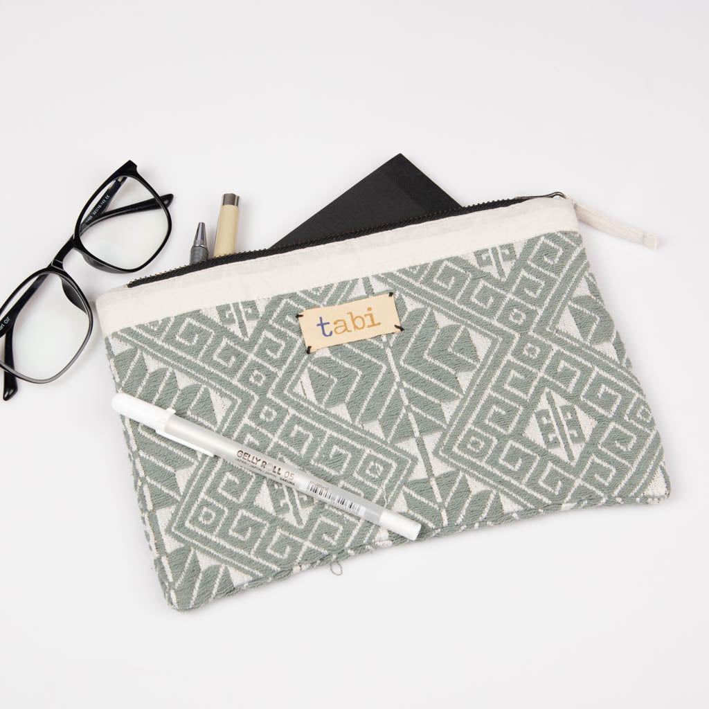 Fabric zipper pouch